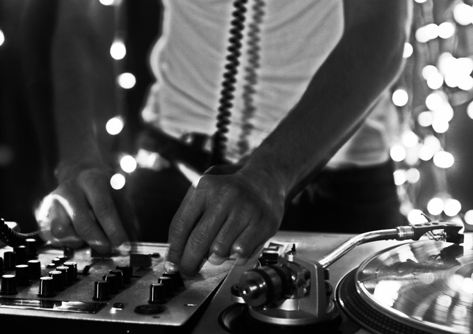 Plastic DJ: “Giving Up” – evocative soundscapes