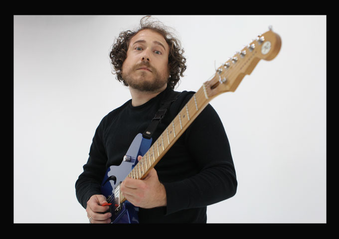 New Jersey based Singer and Guitarist – Max Feinstein